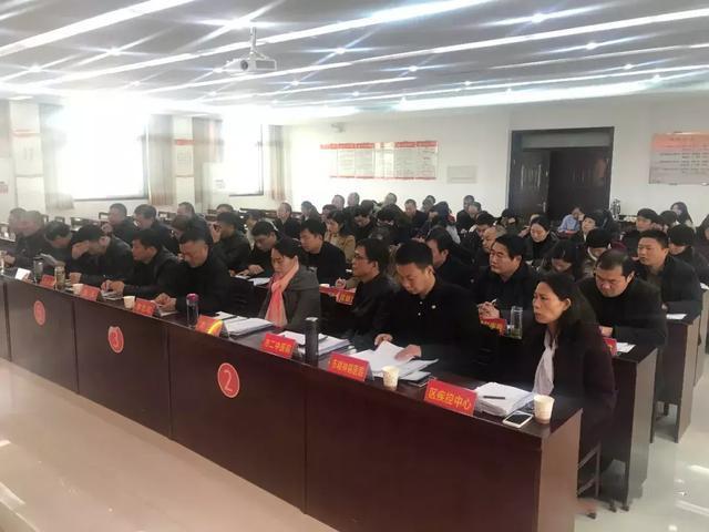 澳门_2025天天彩正版资料大全,暴露批注-全面释义、解释与落实
